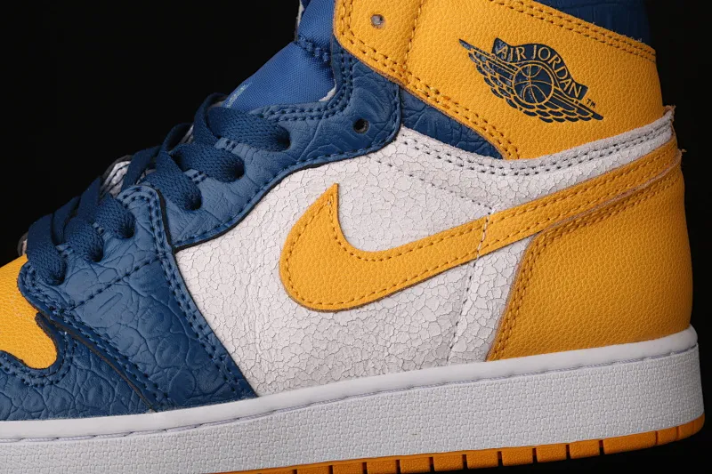 All categories Air Jordan Jordan series basketball shoes Air Jordan 1 Mid Air Jordan 1 Mid AJ1 Joe 1 candy color snake pattern stitching mid-top versatile casual sports sneakers CZ6909-100